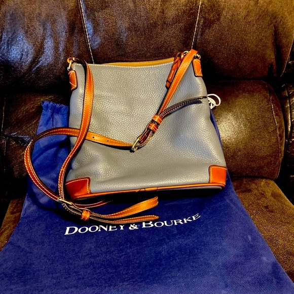4 Dooney & Bourke Purses! Selling together:) - Picture 8 of 9